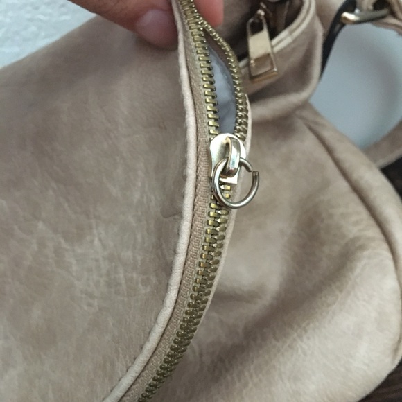 Handbag - Picture 10 of 12